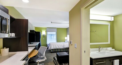 Home2 Suites by Hilton Hilton Head, SC Room Type - 1 QUEEN BED STUDIO NONSMOK