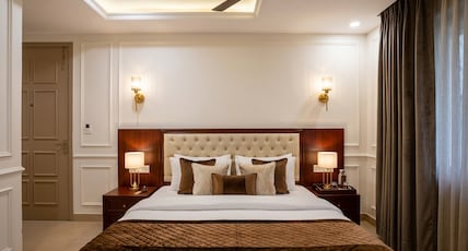Travana Stays Pitampura Room Type - Deluxe Room with free Wifi Travana Stays Pitampura Room Type - Deluxe Room with free Wifi