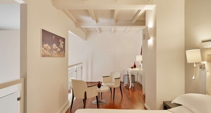 Palazzo Caracciolo Naples, Tapestry Collection by Hilton Room Type - KING DUPLEX JUNIOR SUITE