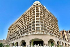 Red Wood Vacation Homes   Omaxe Hazratganj