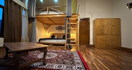 Seri House Room Type - Quad family room with private balcony