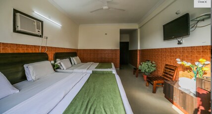 HOTEL TODAY Room Type - DELUXE 4 BED FAMILY NON AC ROOM with free wifi