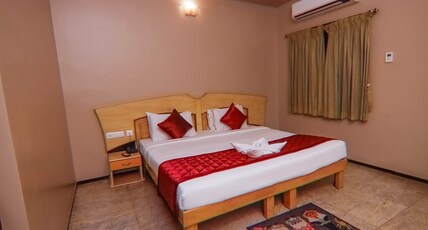 Hotel Vinayaga Excellenciy Room Type - Deluxe Room