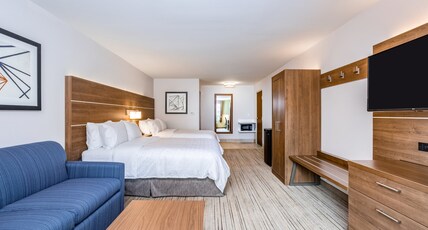 Holiday Inn Express & Suites Elkhart North Room Type - 2 Queen Suite