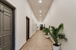 Address of Super Townhouse Gandhi Hall