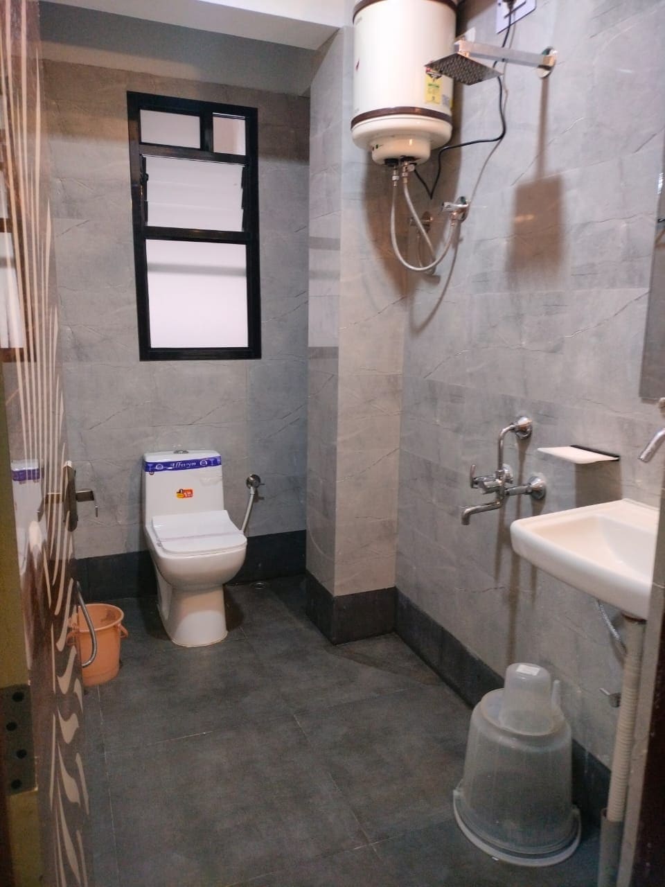 Hotel Mount Meridian - Tap to explore photos