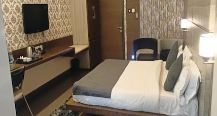 Hotel Club Marina By Always Welcome, Near AIIMS Room Type - Deluxe King Bed Room - Central Wing Hotel Club Marina By Always Welcome, Near AIIMS Room Type - Deluxe King Bed Room - Central Wing