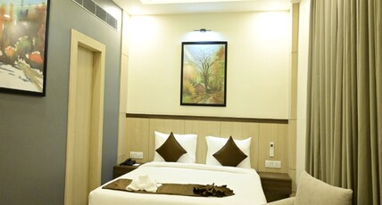 YUVRAJ PALACE Room Type - Super Deluxe King Room