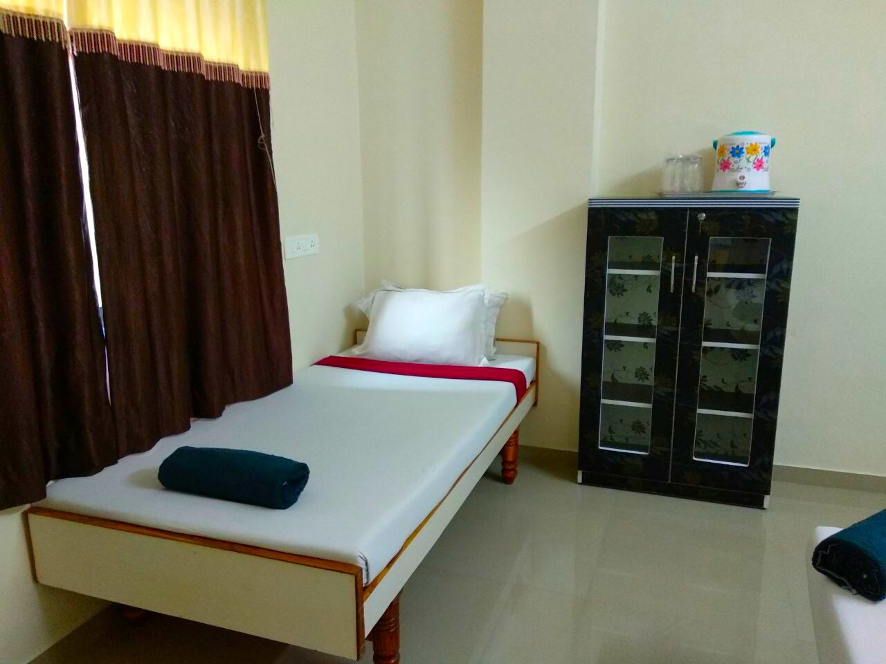 Homestay at Daman - Tap to explore photos