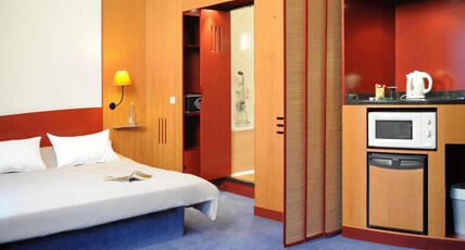 NOVOTEL SUITES MUC SCHWABING Room Type - Family suite NOVOTEL SUITES MUC SCHWABING Room Type - Family suite
