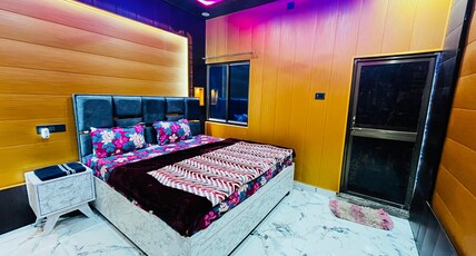 Krishnanand Palace | 900m from Ram Temple Room Type - The Suit Room | Most Premium Room