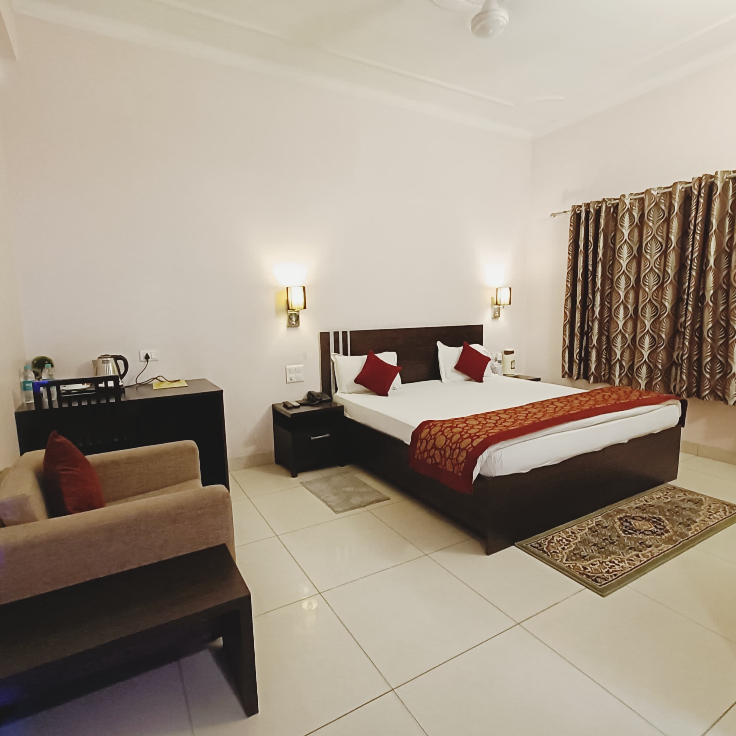 Hotel Shubham Majesty - Tap to explore photos