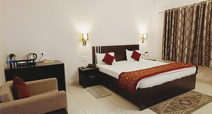 Hotel Shubham Majesty Room Type - Deluxe Room