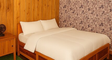 Lokane Experiences Room Type - King Size Room With Mountain View