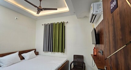 M/S Hotel Sangree Room Type - Deluxe Ac Room
