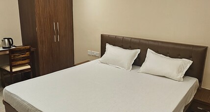Hotel Vaishno Aerocity Room Type - Deluxe