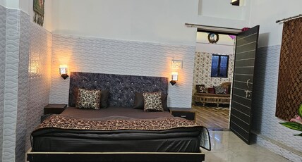Mayur Villa Homestay Room Type - Deluxe Room