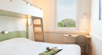 ibis budget Tours Nord Room Type - ROOM - 1 double bed + 1 bunk bed