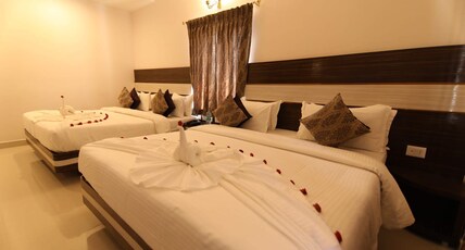 SRI GNANA VEDHA BEACH RESIDENCY Room Type - Deluxe Quad Ac Room
