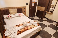 ABHISHEK INN (GUEST HOUSE)