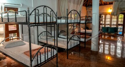 Anjoned Hostel & cafe Room Type - Bed in 6-Bed Mixed Dormitory