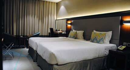 Versailles by Vieras Hotel Room Type - Deluxe Twin Bed