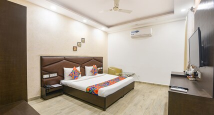 FabHotel Sai Village Sector 46 Room Type - Suite Room