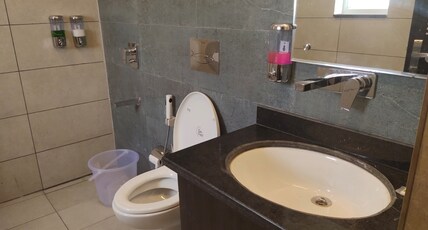 Hotel Hill View Room Type - Super Deluxe Room