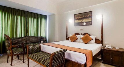 Hotel Alpana @ Har ki Pauri Road Room Type - Executive Room with Work Desk