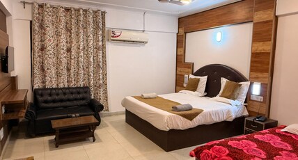 Triden Kashmir Resort Room Type - Deluxe Room