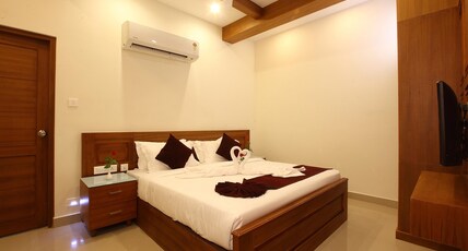 golden palace Room Type - Deluxe Room