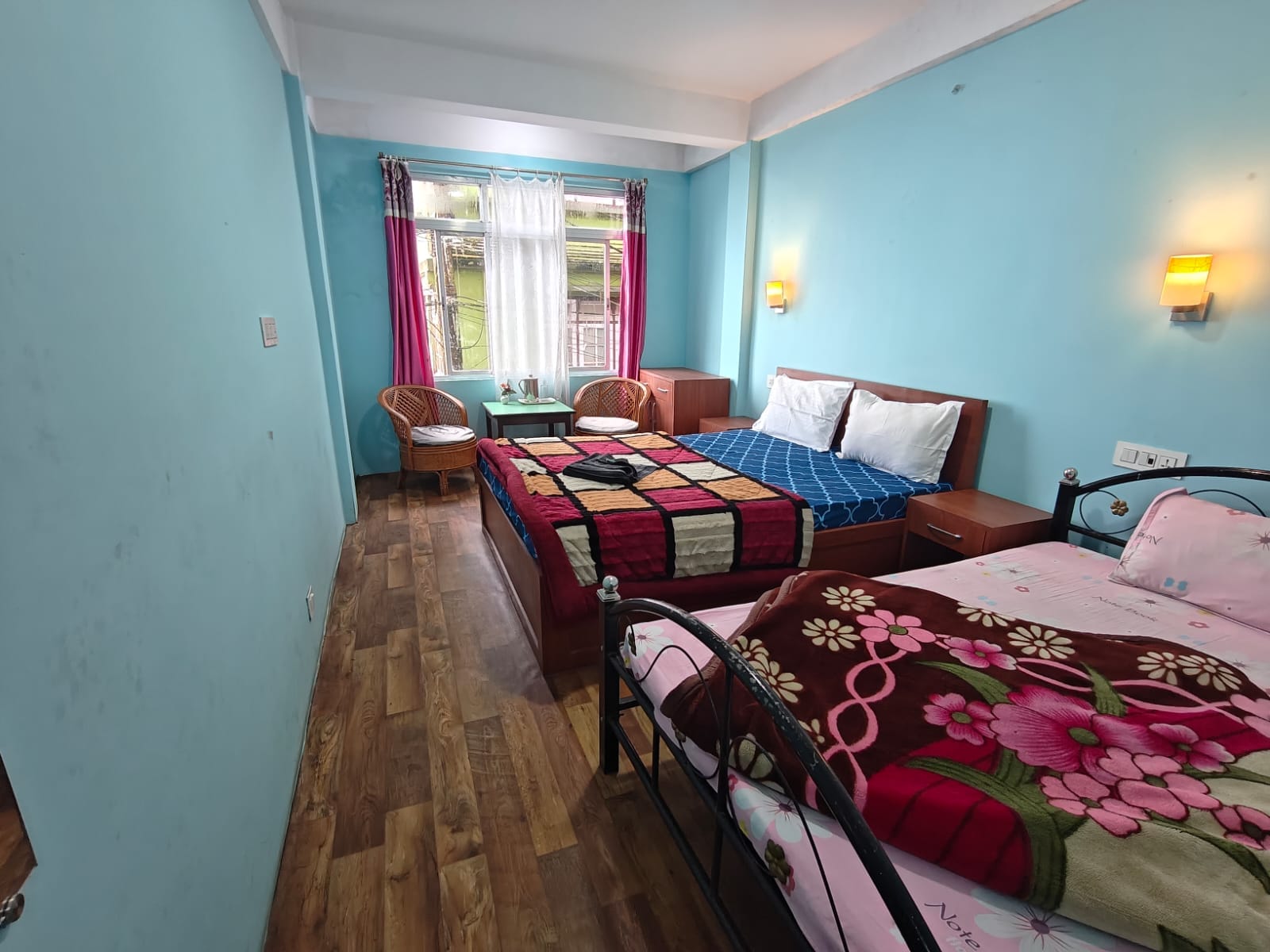 Hotel Little Hut - 550 mts from Mall Road - Tap to explore photos