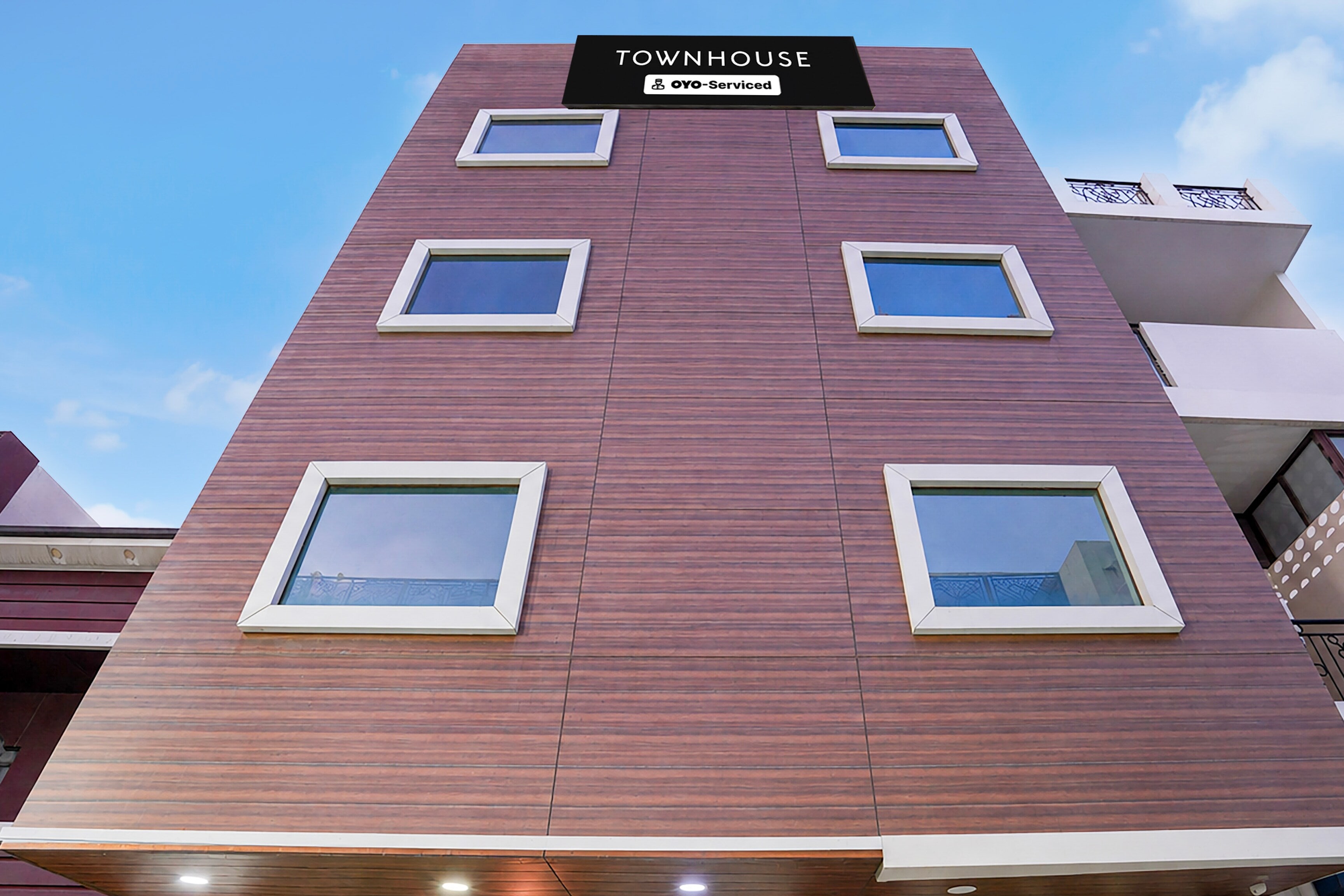 Townhouse Faridabad Railway Road Formerly Hotel Krishna - Tap to explore photos