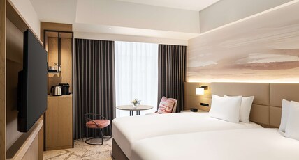 DoubleTree by Hilton Toyama Room Type - TWIN PREMIUM FAMILY ROOM
