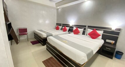 Kakkson Inn Room Type - Executive Four Bedded Family Room Ac