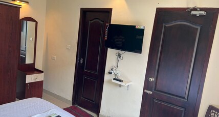 We One Comfort  inn Room Type - Premium Deluxe Double Room (AC)