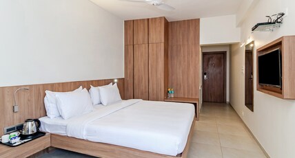 HOTEL LAKE VIEW CHITRAKOOT Room Type - Bedroom 6