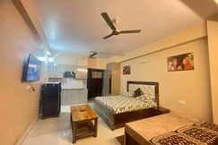 Family Cozy Stay behind Prem Mandir