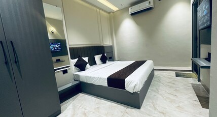Hotel Balaji Inn, Ayodhya Bypass Room Type - Corporate Room