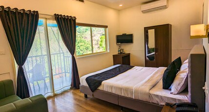 Ayursakthi Riverdale Room Type - Luxury River View Suite AC