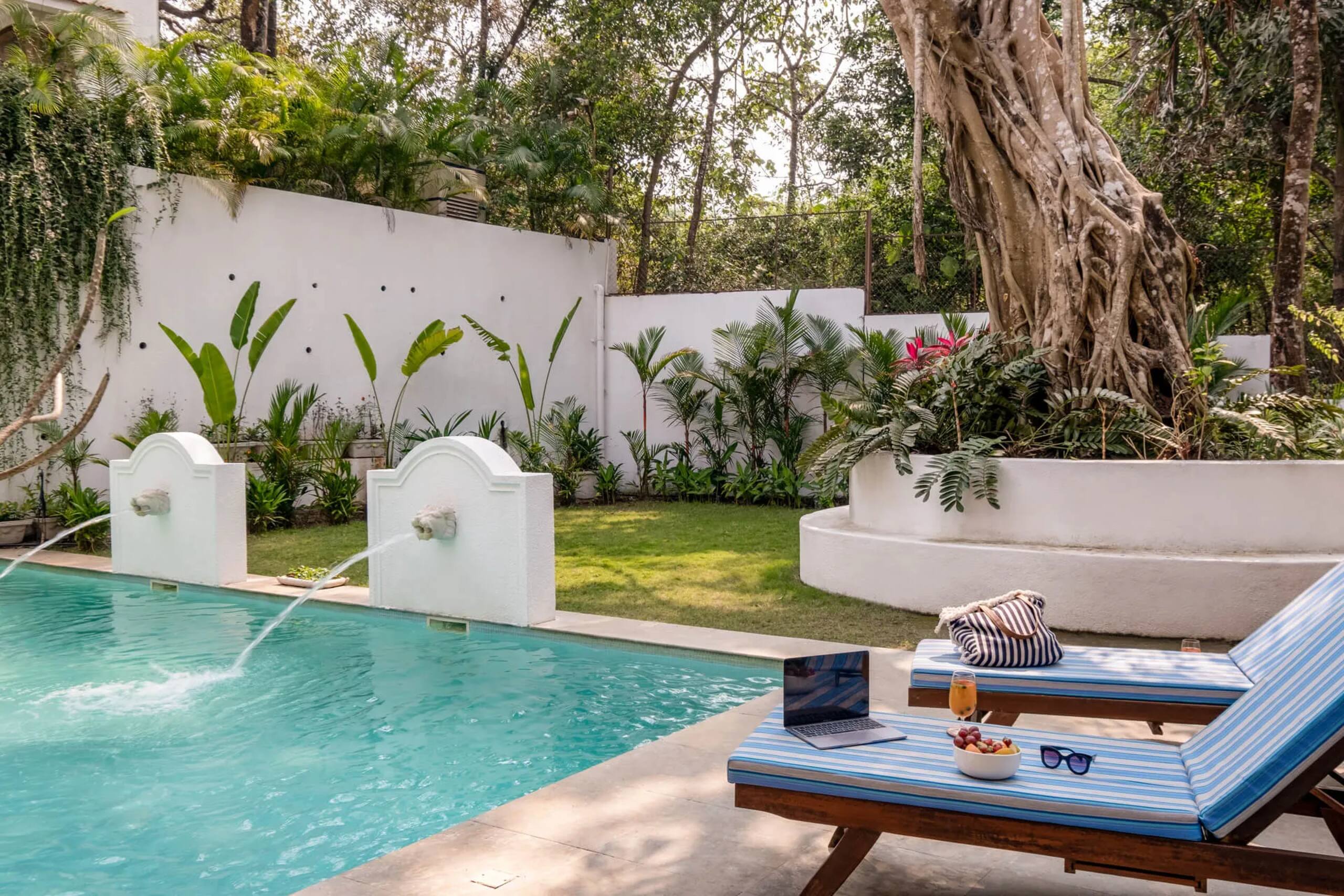Huge pool and garden Skylight Full Time chef - Tap to explore photos