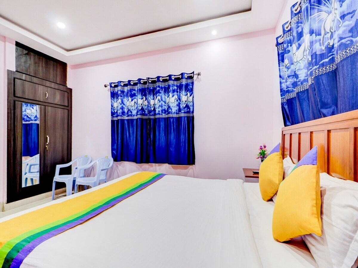 Aaradhya Homes - Tap to explore photos