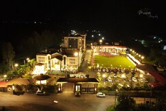 Sargawa The Palace Resort