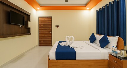 Minx Hotel Radhika Palace Room Type - Standard Room near Ram Mandir