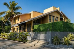 Private Bedroom in Rare Aura 4BHK Villa Luxury pool stay