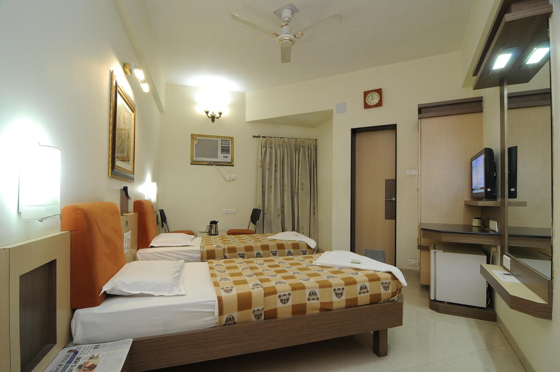 Hotel Panchavati Elite Inn - Tap to explore photos