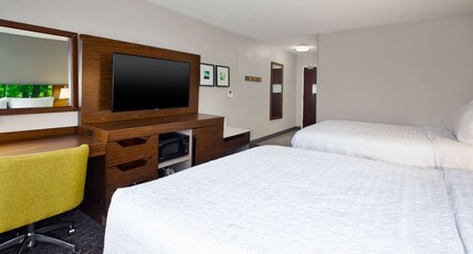 Hampton Inn by Hilton Clarion Room Type - 2 QUEEN BEDS NONSMOKING