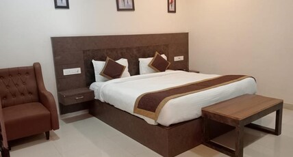 THE RUDRAKSH  HOTEL Room Type - Superior Room