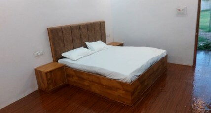 The New View Inn Room Type - Deluxe Room 