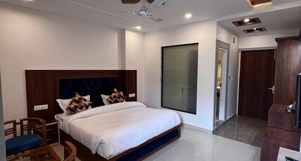 HOTEL HIMALYAN HERITAGE RESTAURENT & BANQUET HALL Room Type - LUXURY ROOM WITH AC